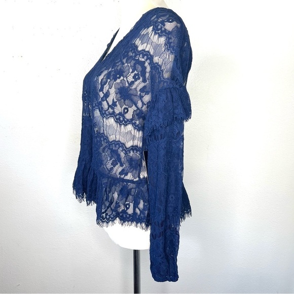 LULU’S Navy Blue Lace Top Long Sleeve Blouse Size Medium - Picture 4 of 9